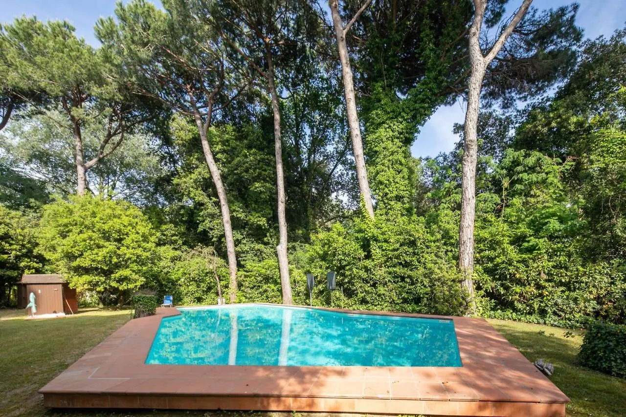 Villa Casina Simonetta By Mmega Forte dei Marmi