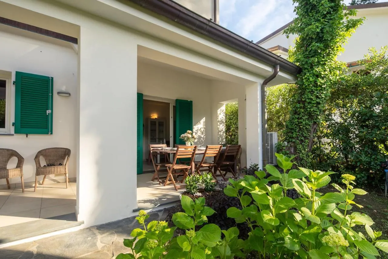 Villa Casina Simonetta By Mmega Forte dei Marmi